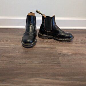 Dr. Martens 2967 Vintage Made in England Chelsea Boots, Black — Quilon